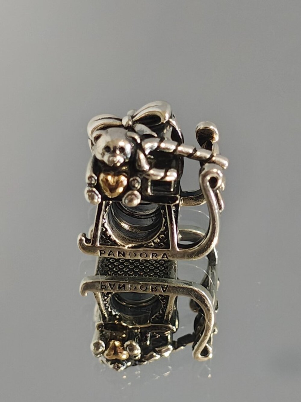 Authentic Pandora Dashing Through the Snow Christmas Sleigh Charm – 791207
